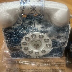 New Bag never been use still has the tag